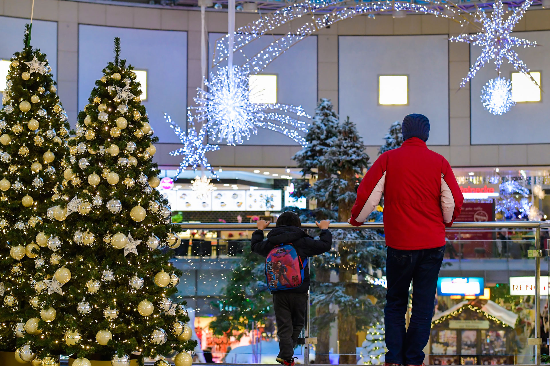 Malls in China lit up Christmas decorations - Global Times